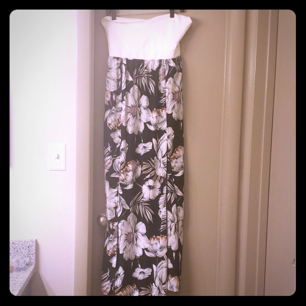NWT Floral side slit dress.